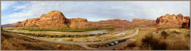 Gold Bar Bend from Corona Arch Trail Panorama.