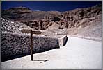 Sign post with directions to either tombs.